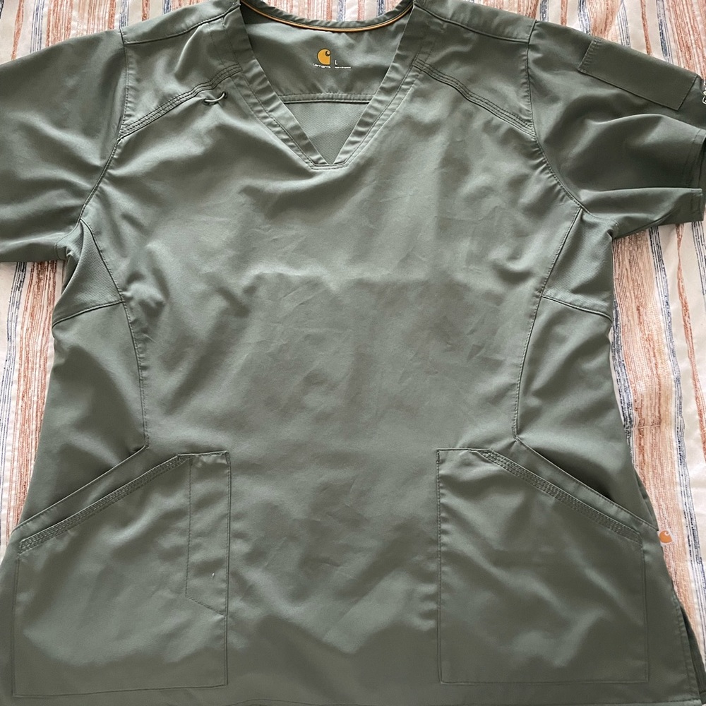 Carhartt scrub top
